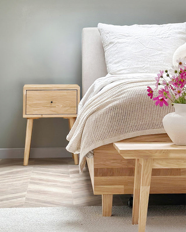 Kolor szałwiowy we wnętrzach - do czego pasuje