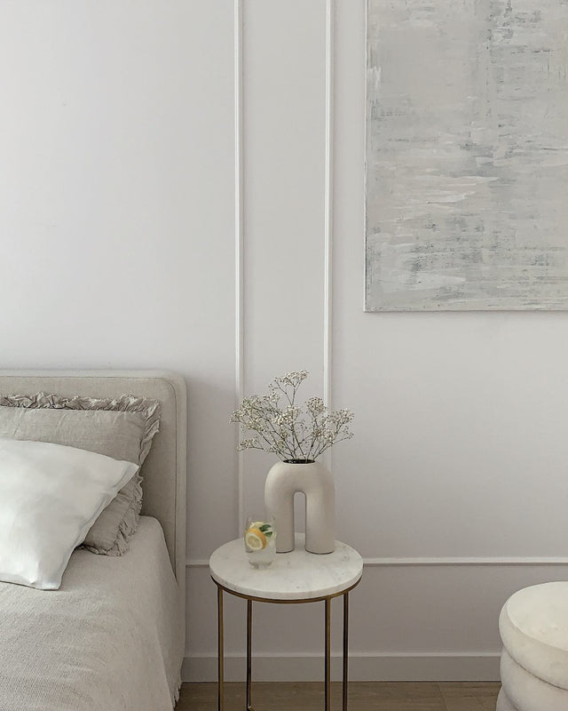 Łóżko z tapicerowaną ramą z pojemnikiem na pościel More 2