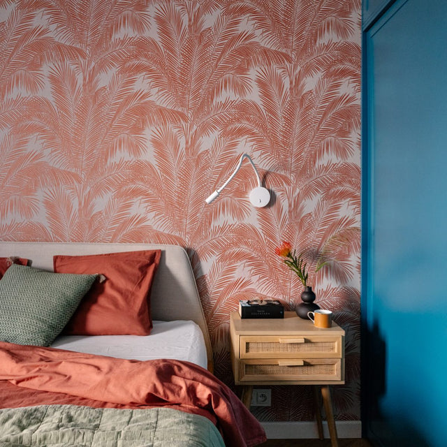 Łóżko drewniane ze skrzynią na pościel do delikatnej sypialni 5