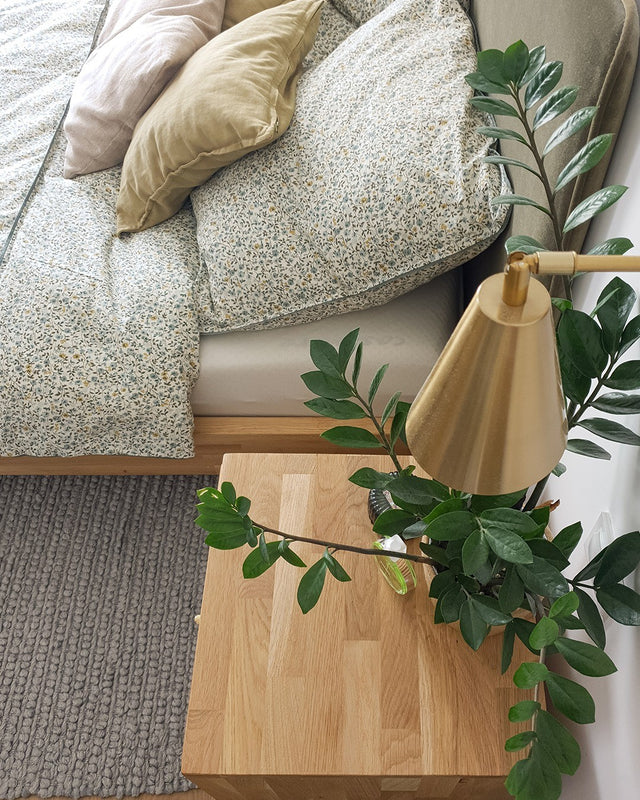 Stolik dębowy z szufladami na przybory Cube No 2 5