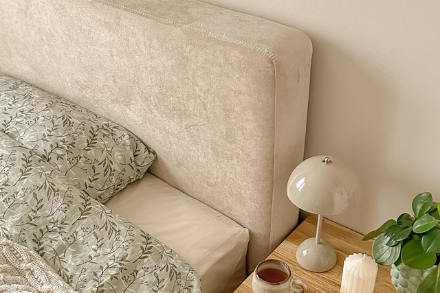 Łóżko tapicerowane z pojemnikiem More