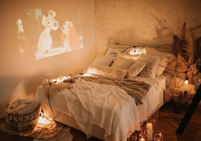 Łóżko z tapicerowaną ramą z pojemnikiem na pościel More 6