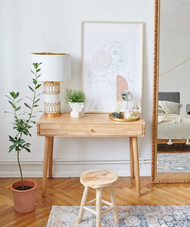 Toaletka dębowa drewniana Lili z pojemną szufladą na kosmetyki i przybory biurkowe do pracy 9