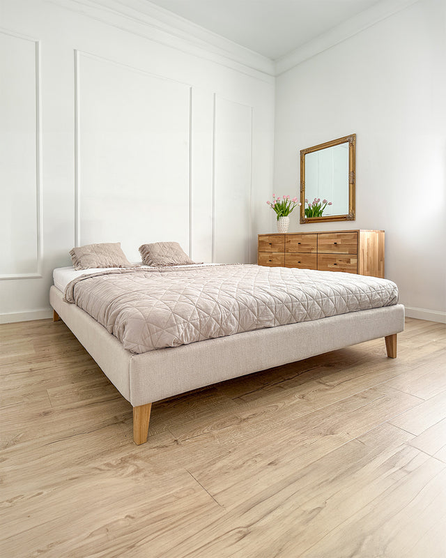 Upholstered bed Flat