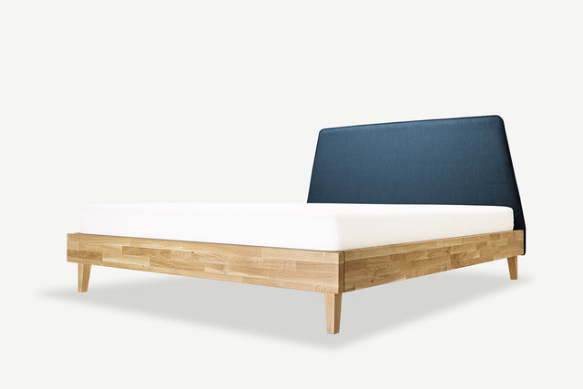 Model 3D łóżka dębowego Angel 7